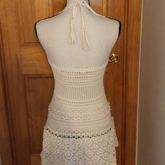 🔥 Moda International Cream Halter dress 🔥 - Picture 2 of 4